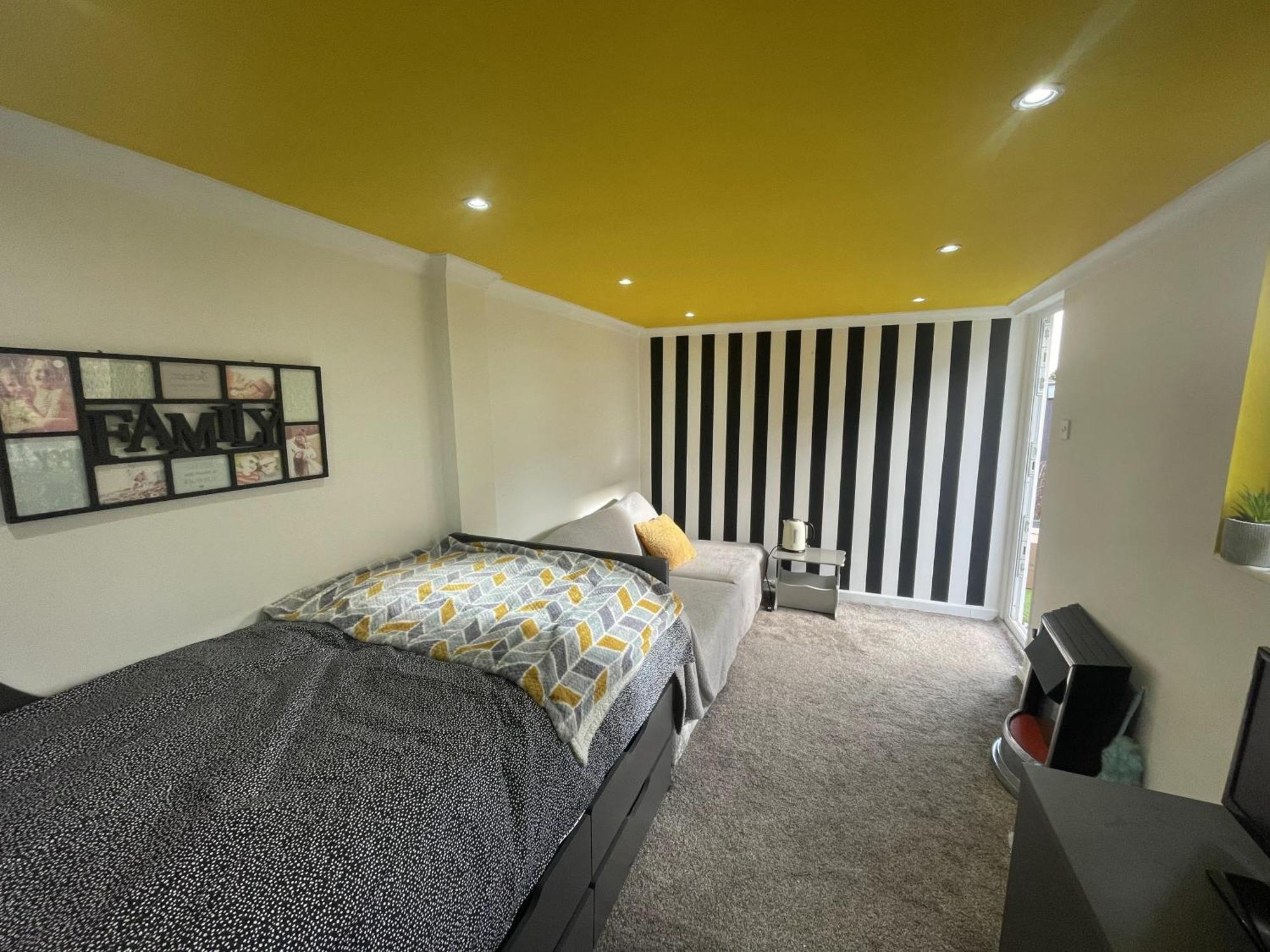Beautiful Place To Live Near Heathrow Windsor Legoland & Free Parking Onsite Burnham  Kültér fotó
