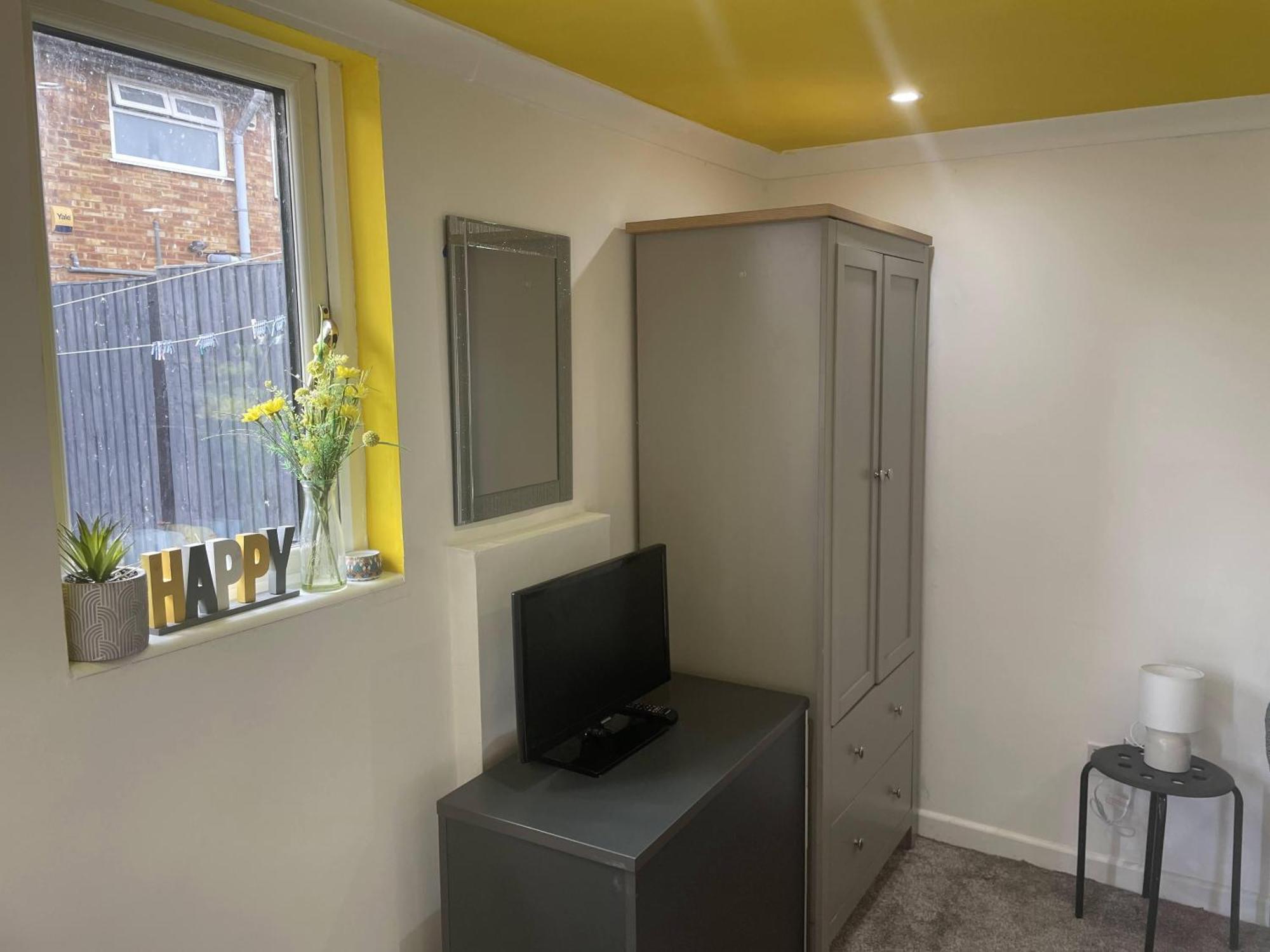 Beautiful Place To Live Near Heathrow Windsor Legoland & Free Parking Onsite Burnham  Kültér fotó